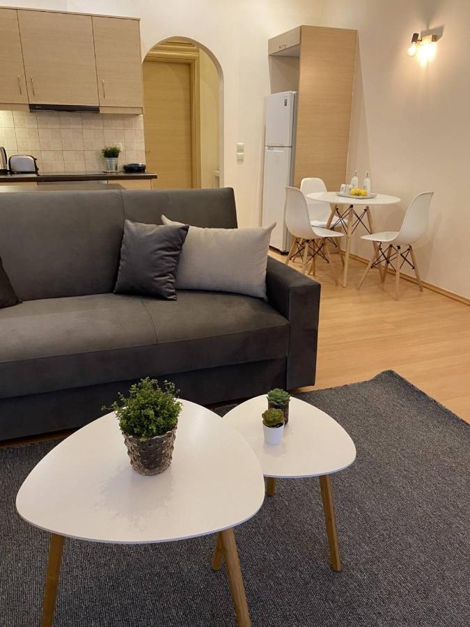 Elegant Glyfada Apartment-Private Garden-Near Metro 아테네 외부 사진