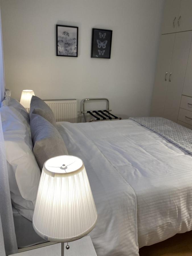 Elegant Glyfada Apartment-Private Garden-Near Metro 아테네 외부 사진