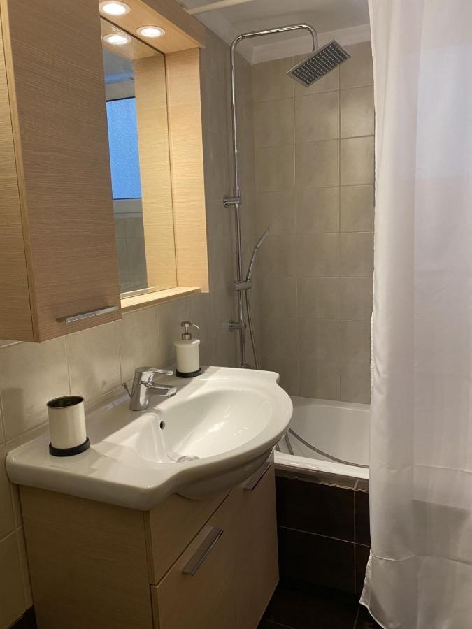 Elegant Glyfada Apartment-Private Garden-Near Metro 아테네 외부 사진