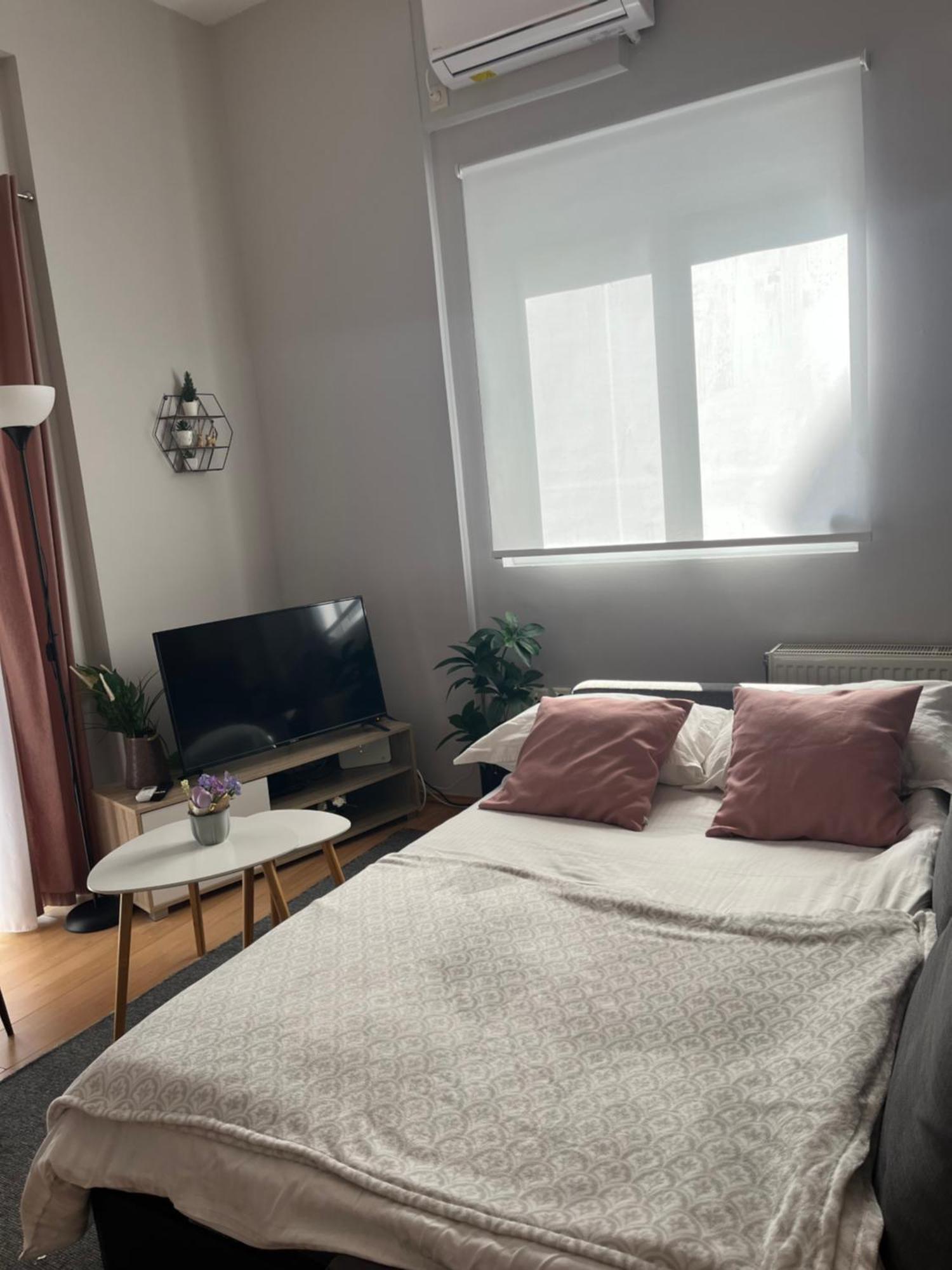 Elegant Glyfada Apartment-Private Garden-Near Metro 아테네 외부 사진