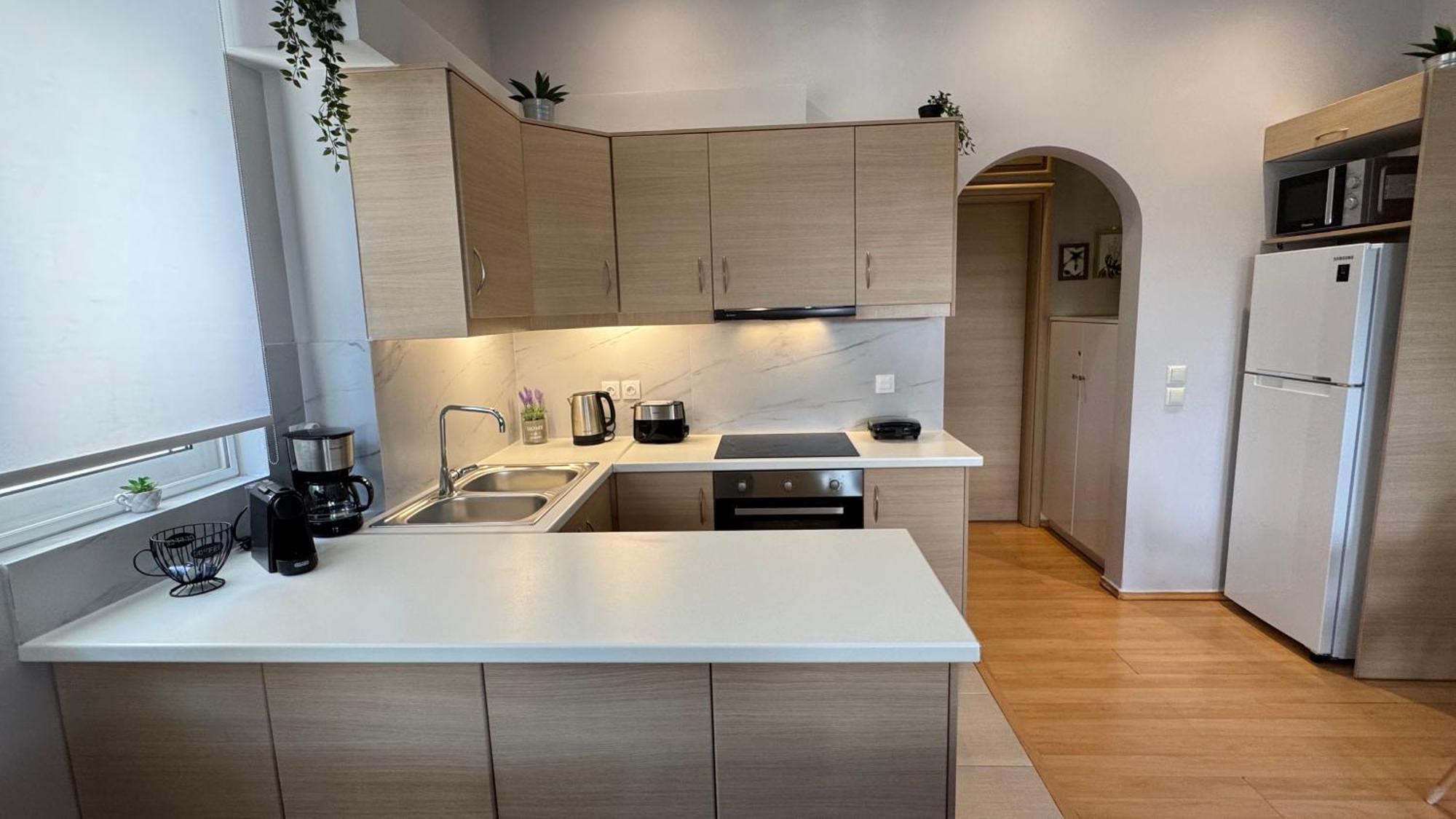 Elegant Glyfada Apartment-Private Garden-Near Metro 아테네 외부 사진